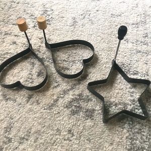 Pampered Chef Metal Molds